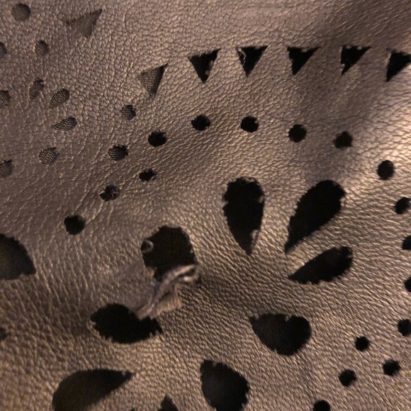 Millau | Black Skirt - Picture 7 of 8